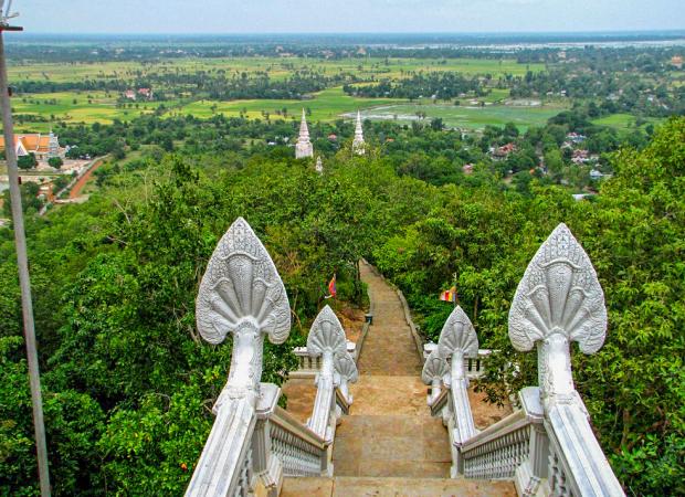 Phnom Udong Day Tour from Phnom Penh