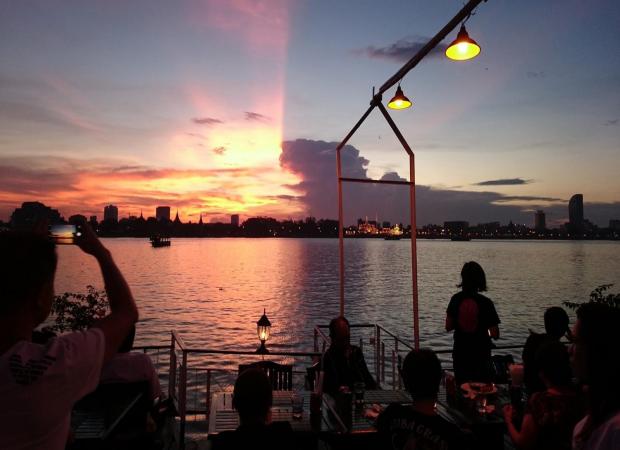 Phnom Penh Sunset Dinner Cruise on Mekong River include return transfers